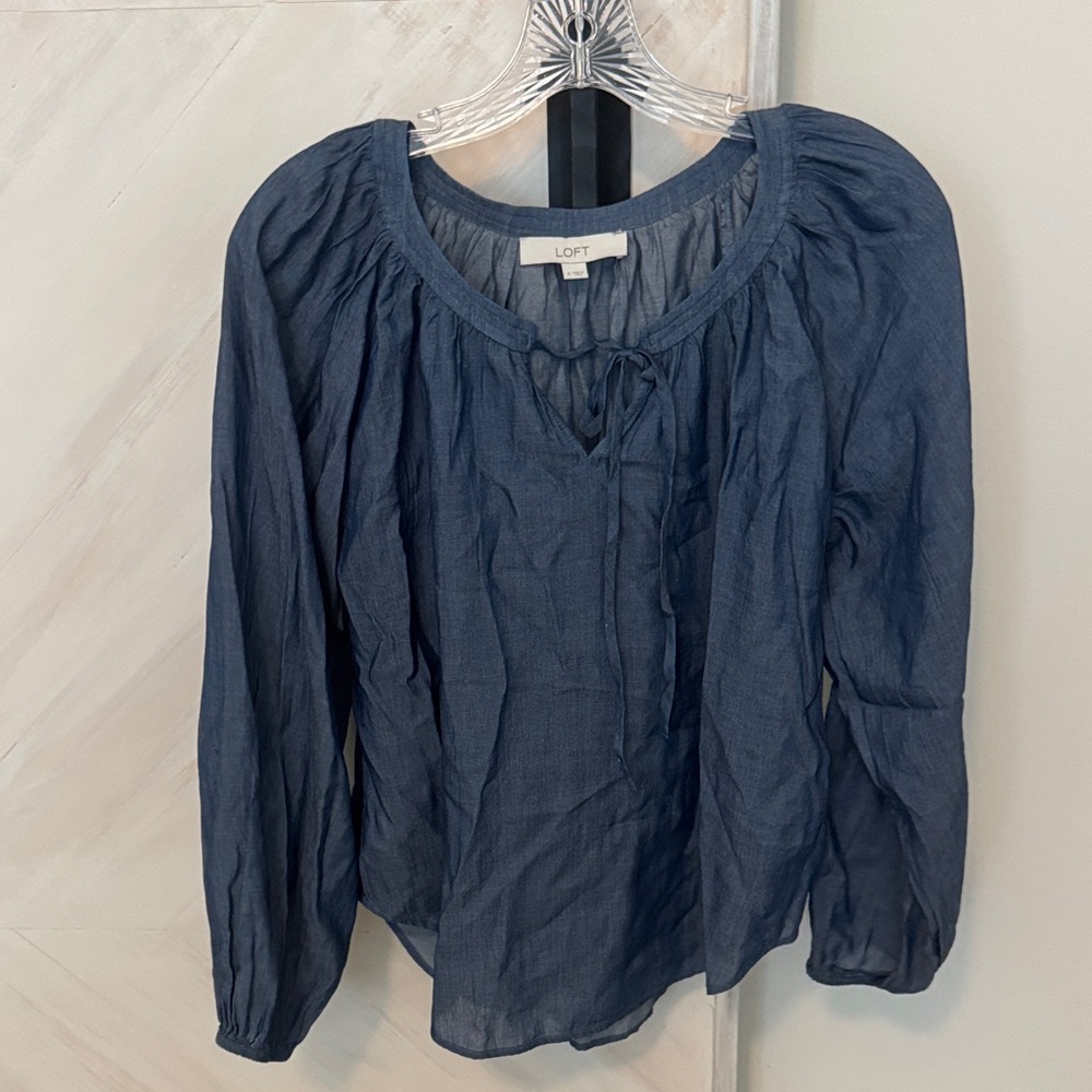 NWOT LOFT Navy peasant Blouse with Gathered Sleeves